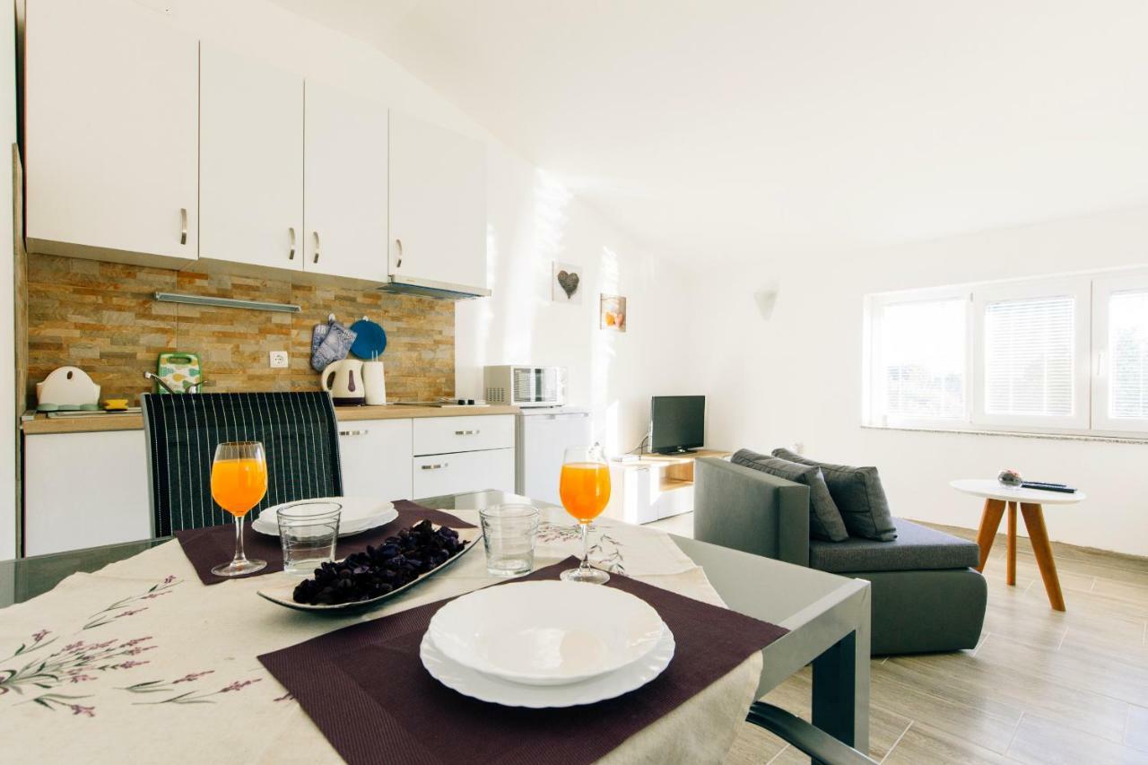 Apartments Luce ザダル エクステリア 写真
